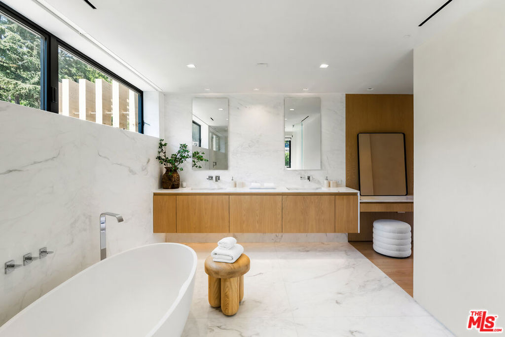 11993 Brentridge Lane