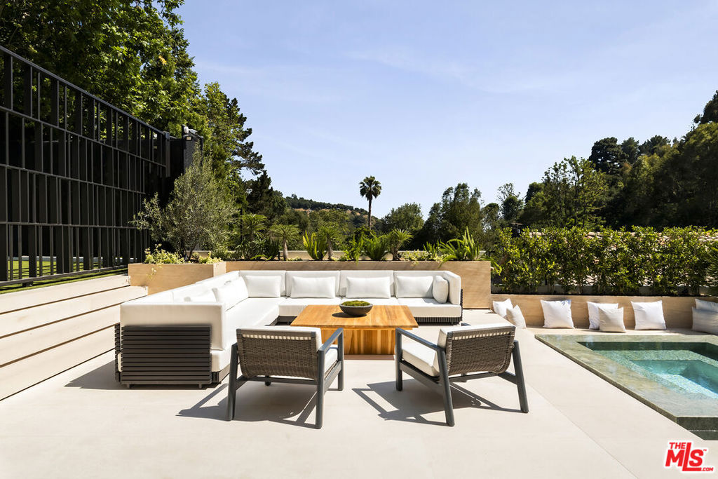 11993 Brentridge Lane