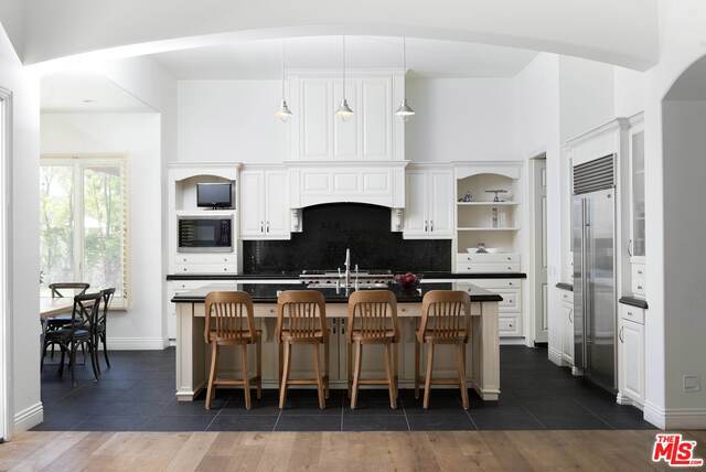 4241 Prado De Los Pajaros