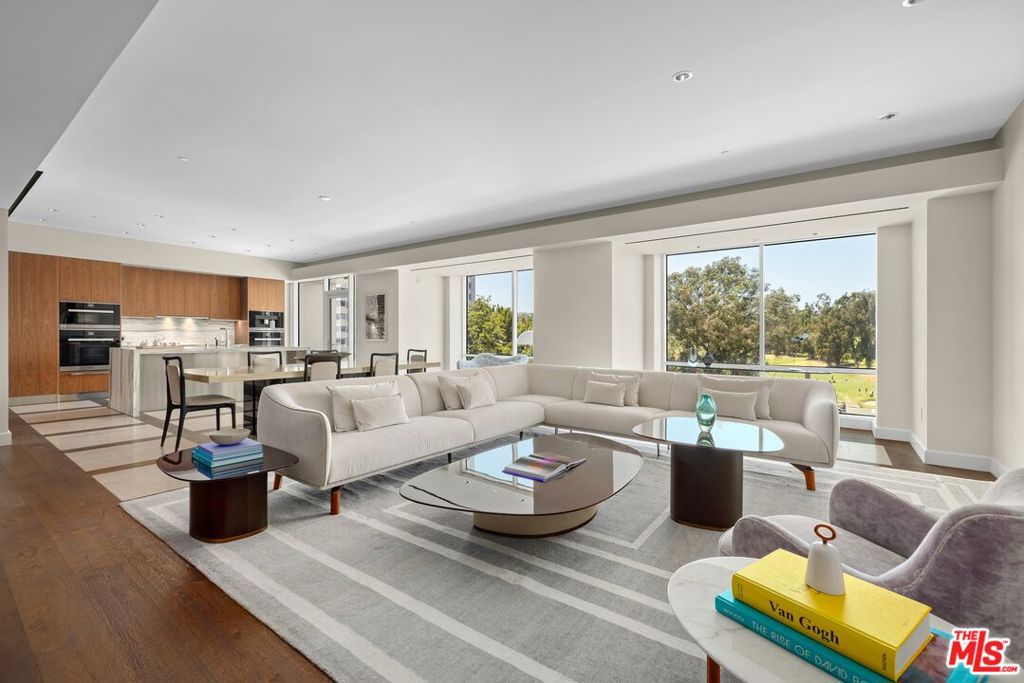 1200 Club View Drive 5N