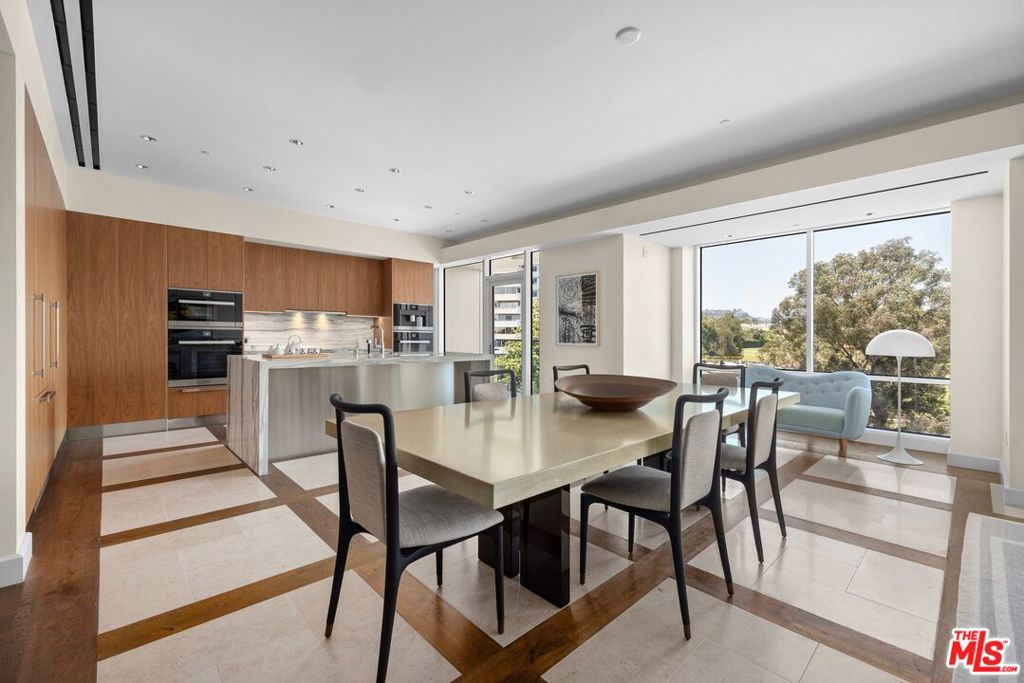 1200 Club View Drive 5N