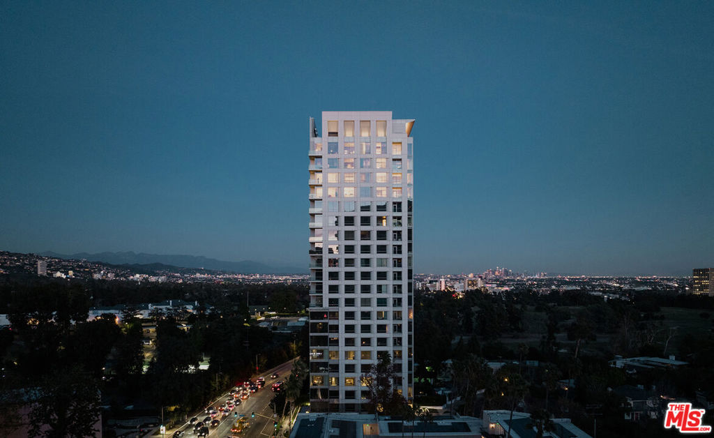 1200 Club View Drive 5N