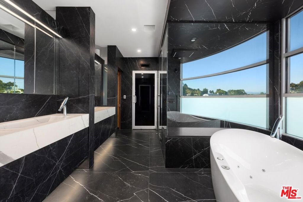 2260 Sunset Plaza Drive