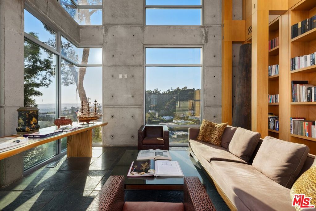 2260 Sunset Plaza Drive