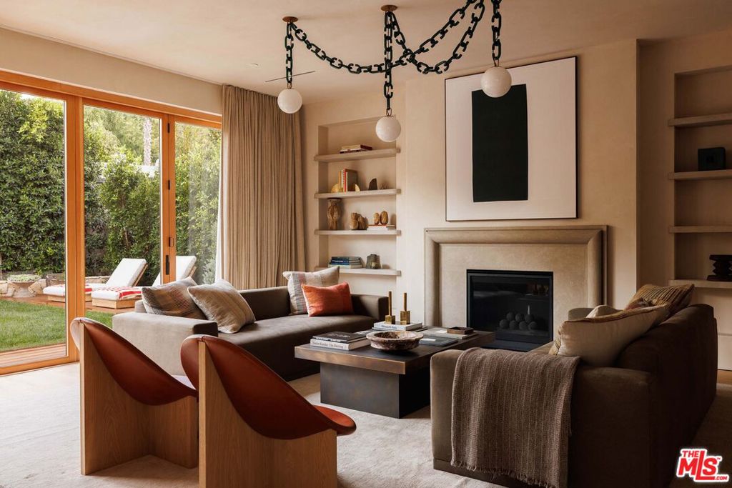 12128 Viewcrest Road