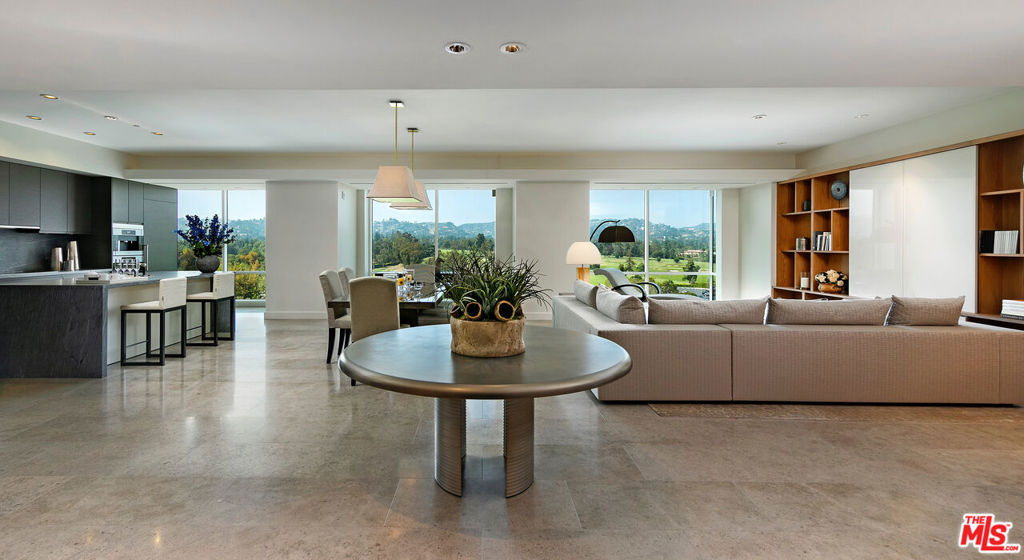 1200 Club View Drive 10N