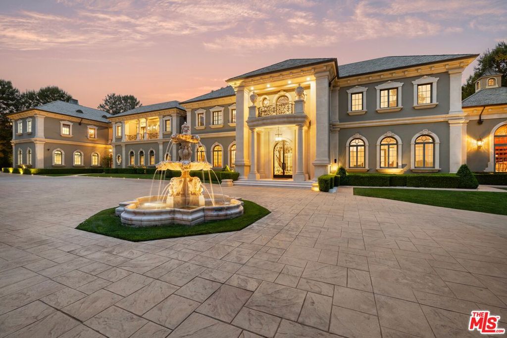 54 Beverly Park Way