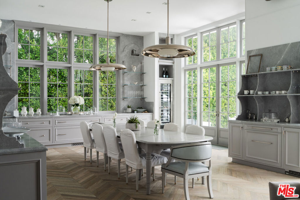 227 N Tigertail Road