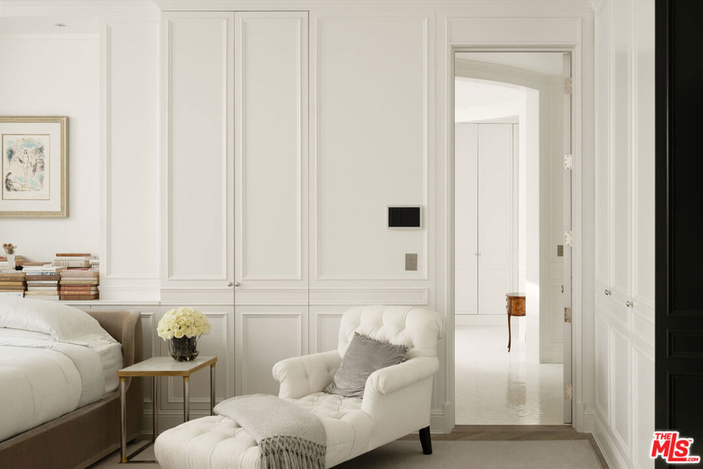 227 N Tigertail Road