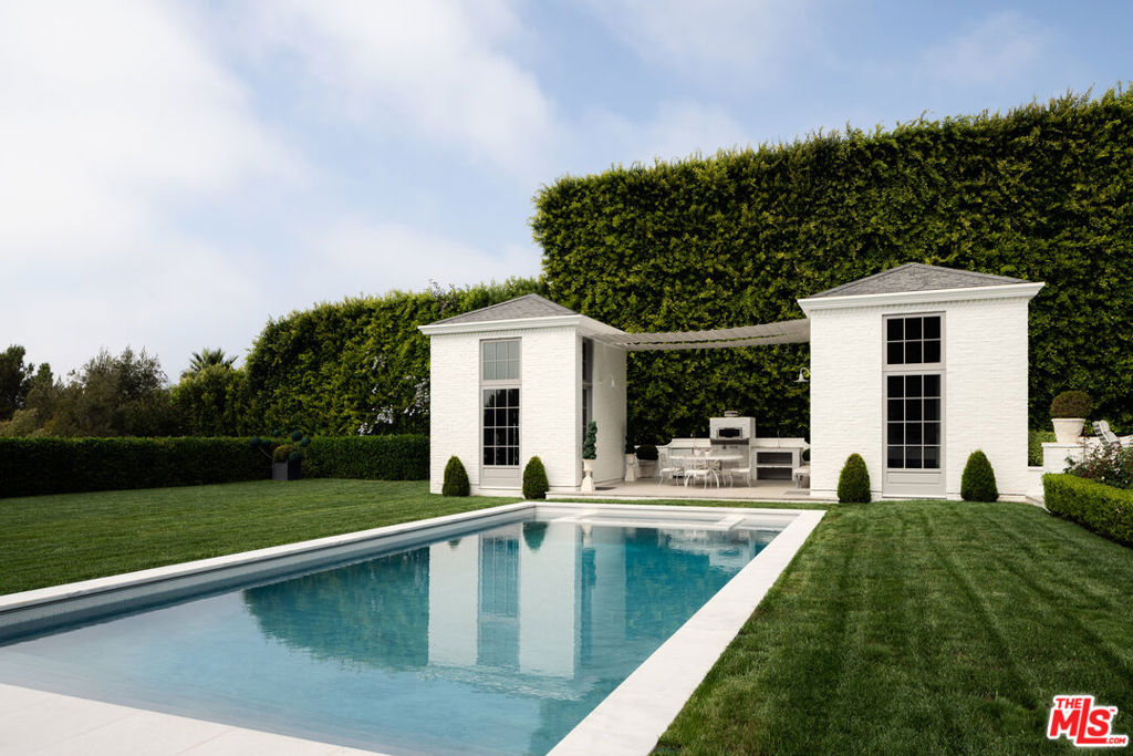 227 N Tigertail Road