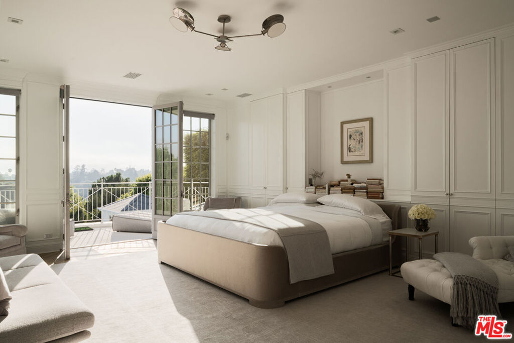 227 N Tigertail Road