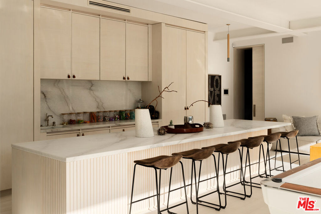 227 N Tigertail Road