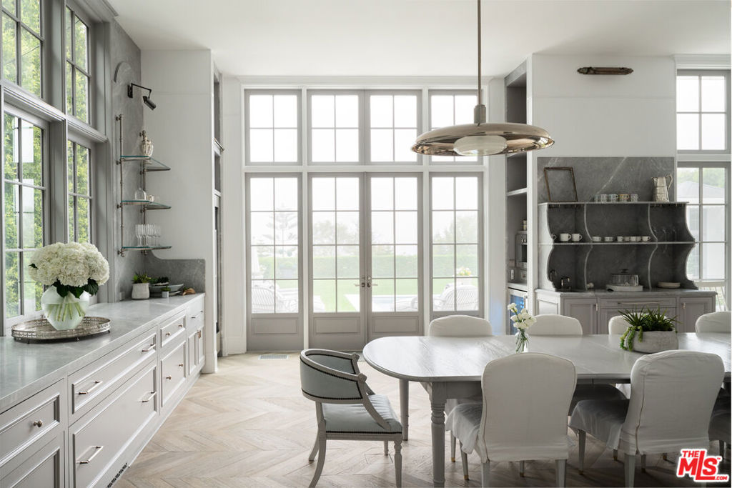 227 N Tigertail Road