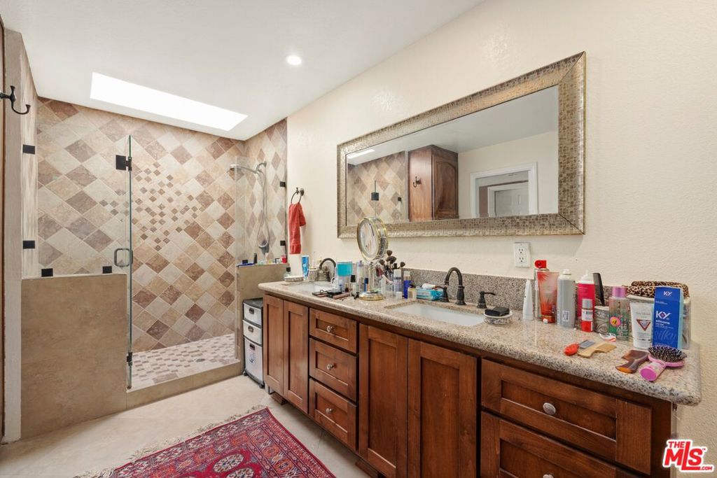 17832 Margate Street