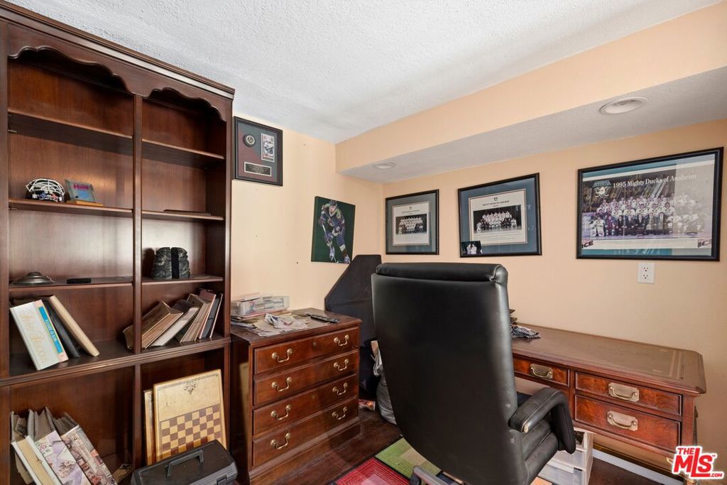 17832 Margate Street