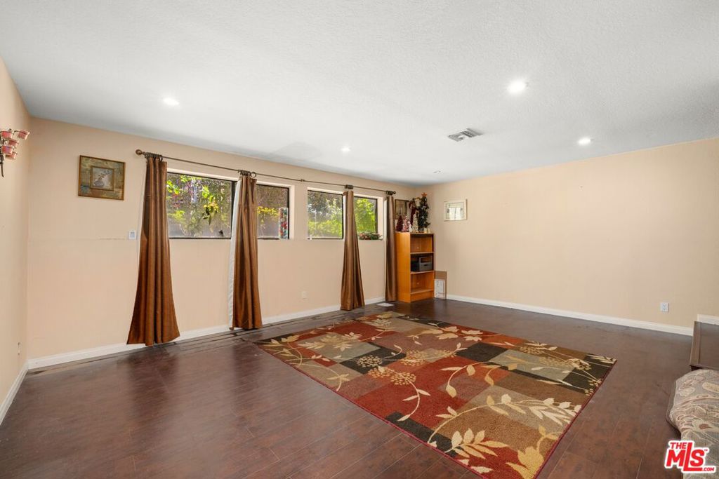 17832 Margate Street