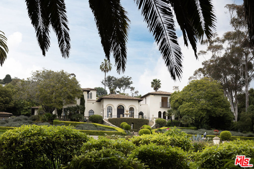 1084 Golf Road