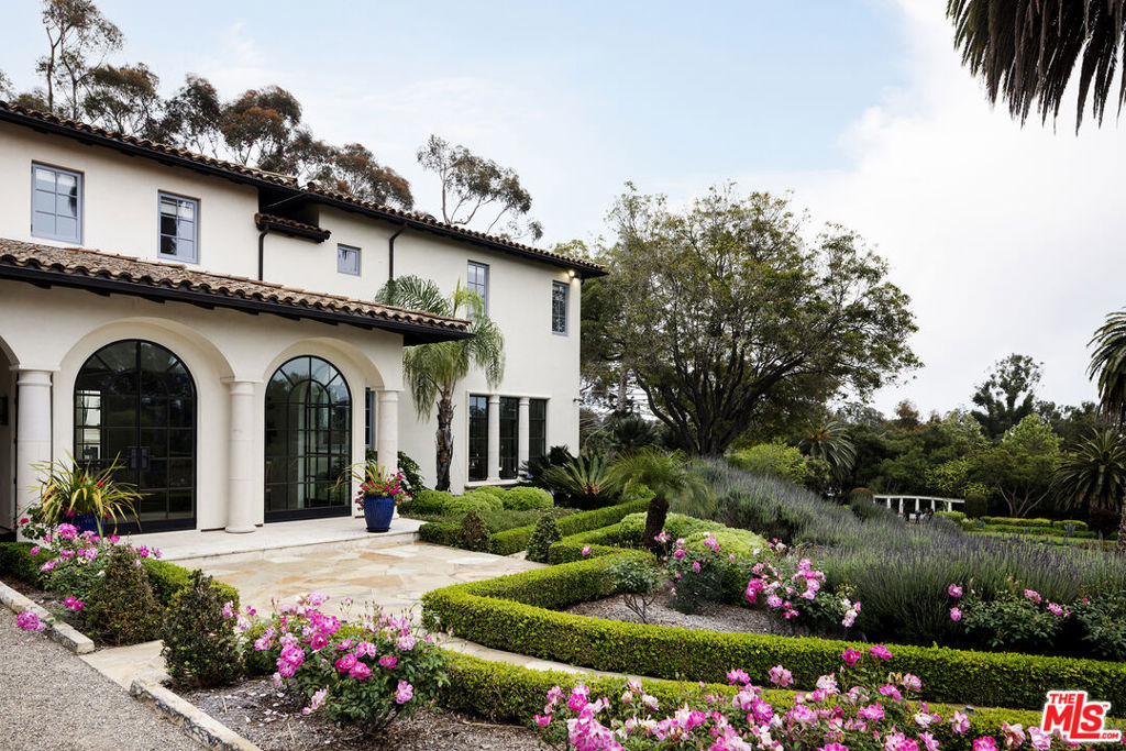 1084 Golf Road