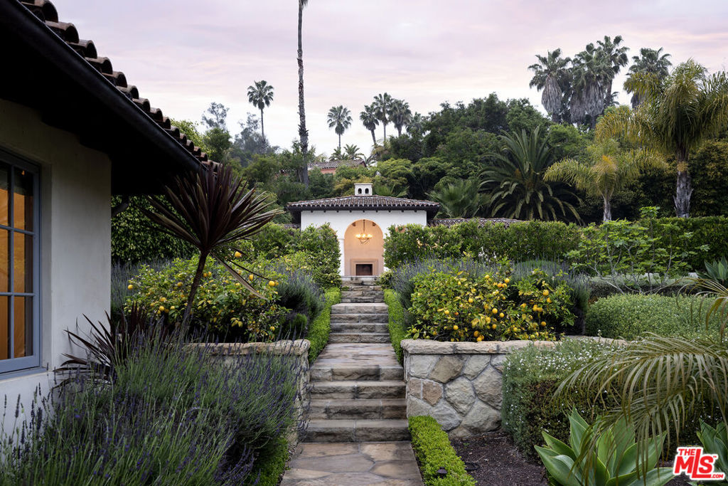 1084 Golf Road