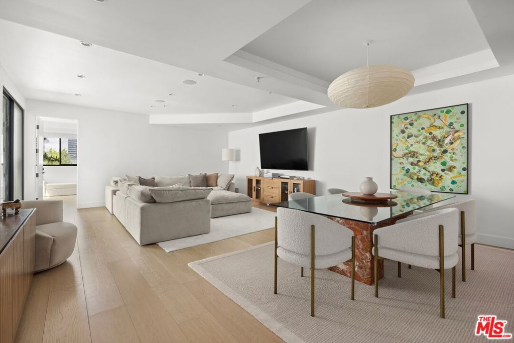 2122 Century Park Lane 109