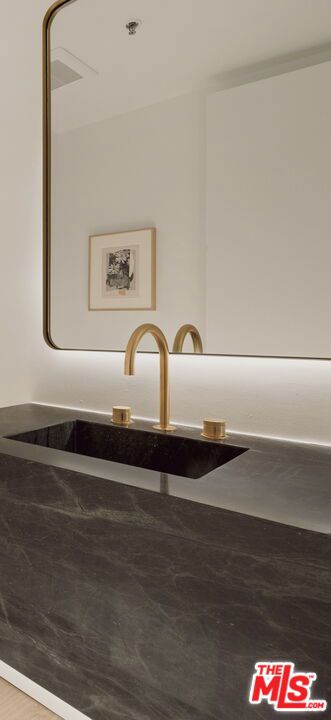 2122 Century Park Lane 109