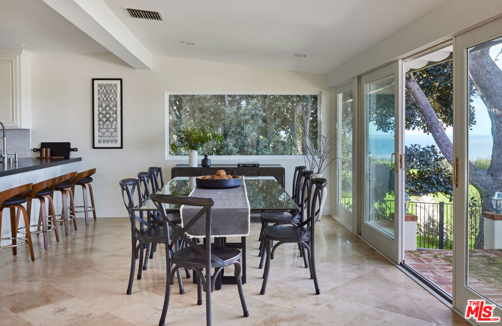 1115 Palos Verdes Drive West Drive
