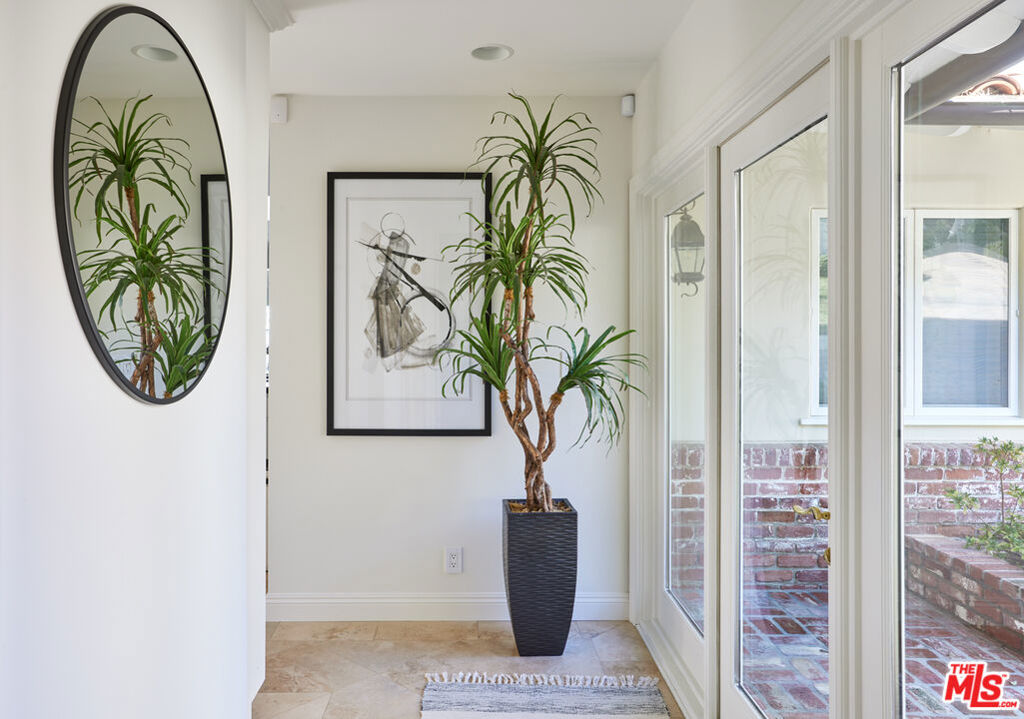 1115 Palos Verdes Drive West Drive