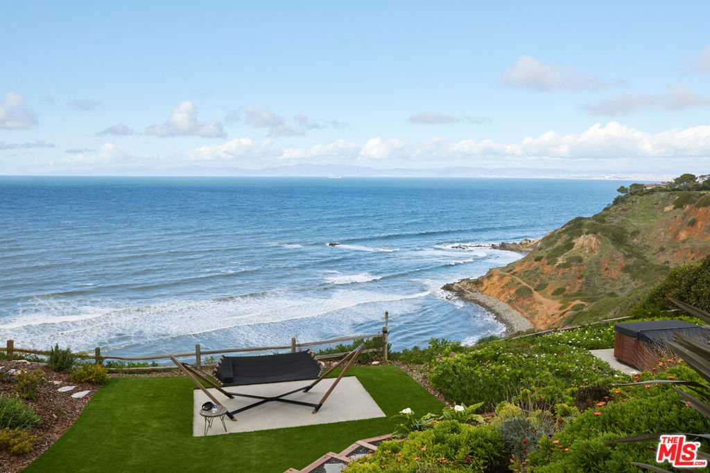 1115 Palos Verdes Drive West Drive