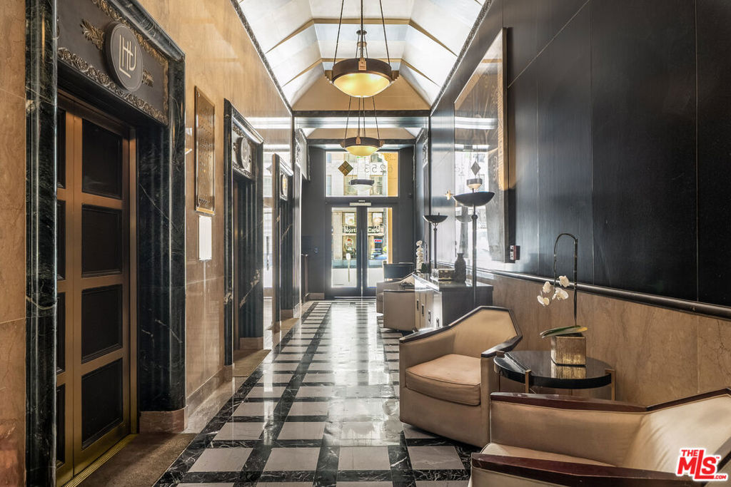 6253 Hollywood Boulevard 901