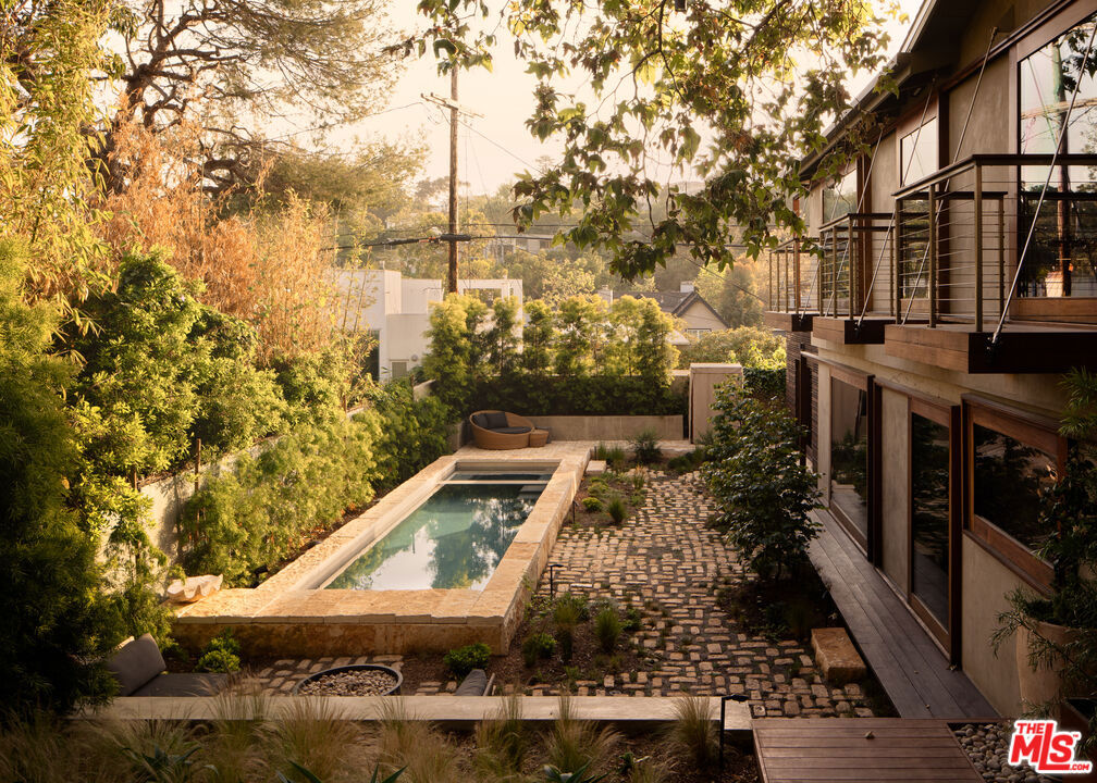 415 Mesa Road