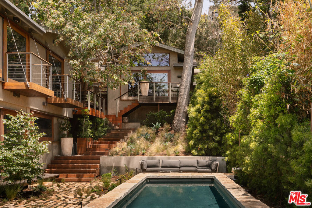 415 Mesa Road