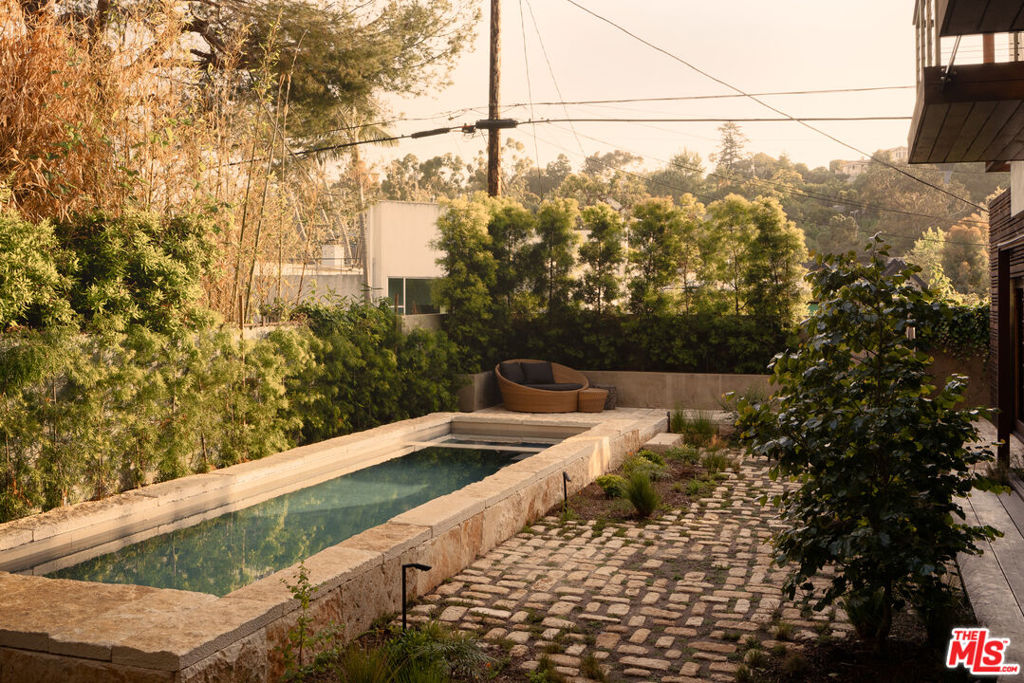 415 Mesa Road