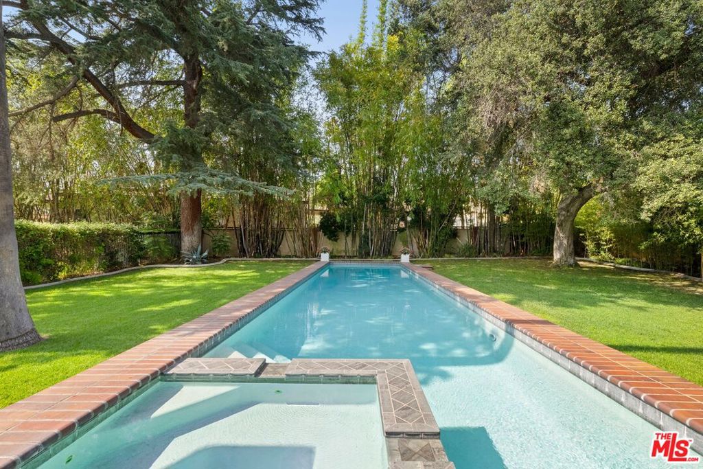 820 N Verano Drive