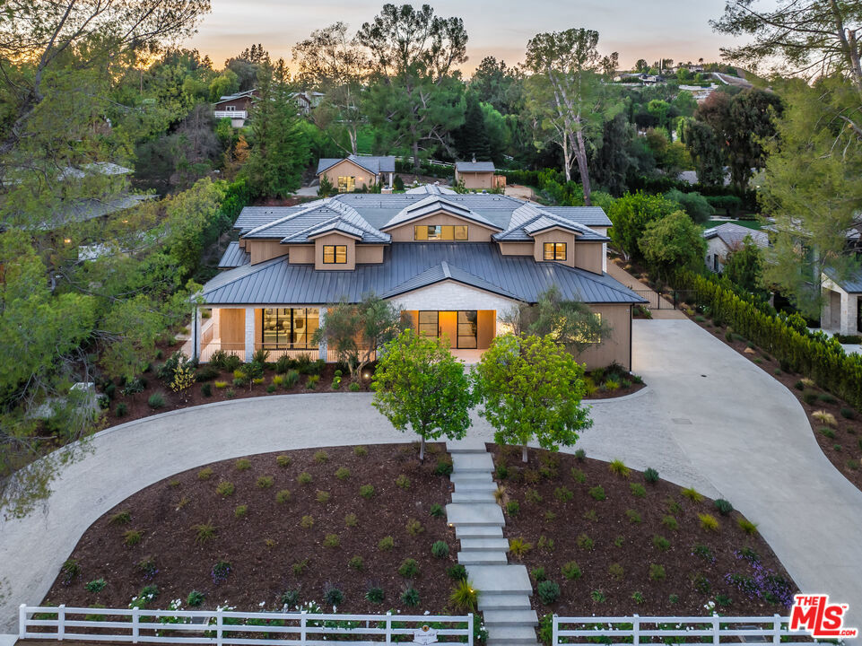 5287 Round Meadow Road