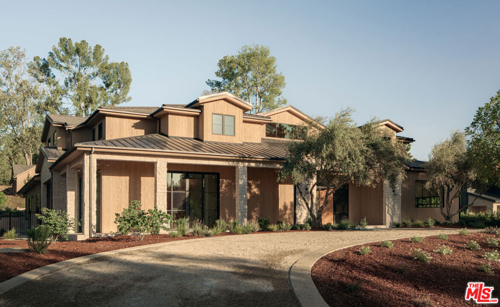 5287 Round Meadow Road