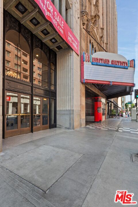 939 S Broadway Unit: 505