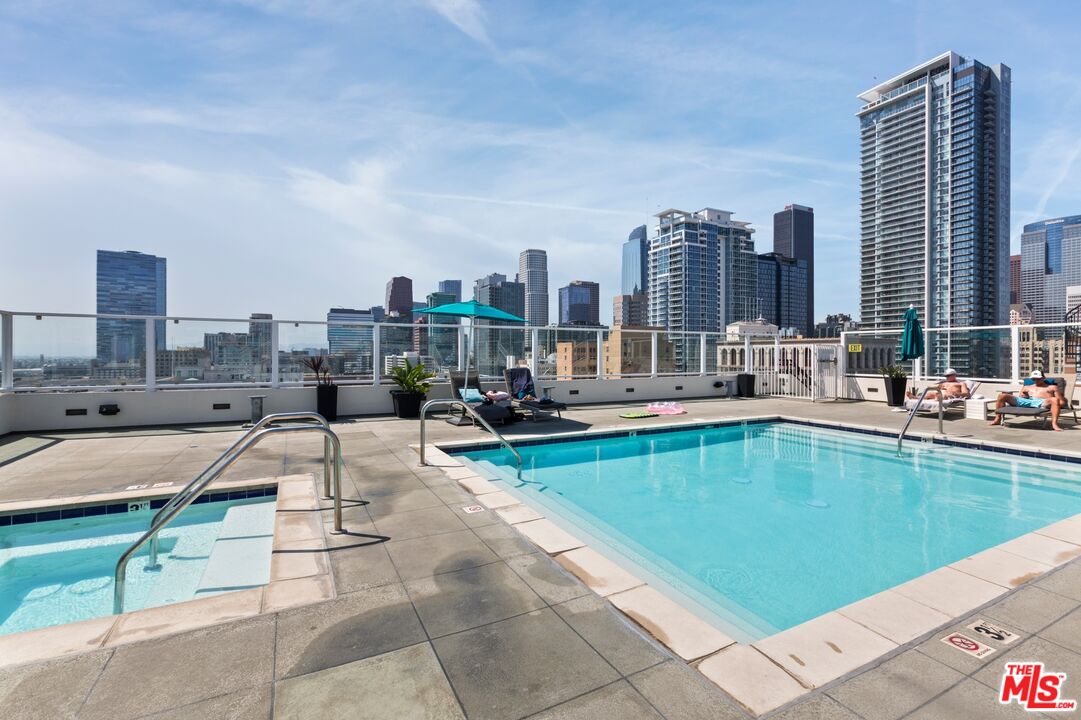 939 S Broadway Unit: 505