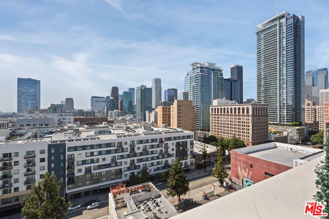 939 S Broadway Unit: 505