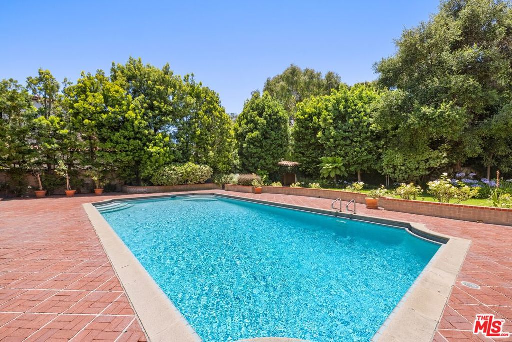 1029 Chevy Chase Drive