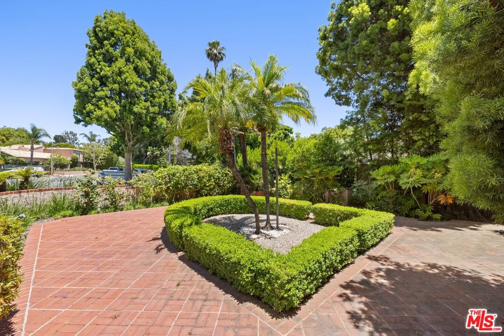 1029 Chevy Chase Drive