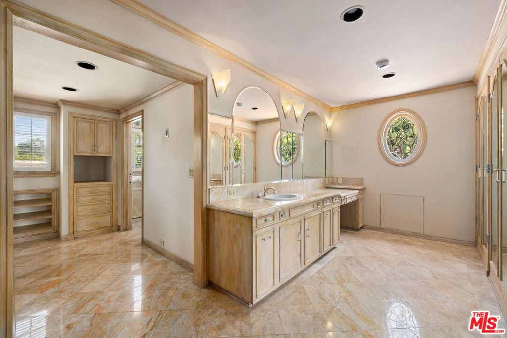 1029 Chevy Chase Drive