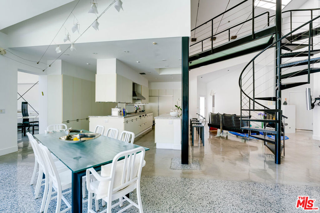 24341 Bridle Trail Road