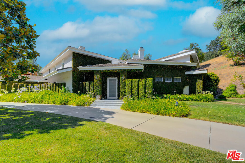 24341 Bridle Trail Road