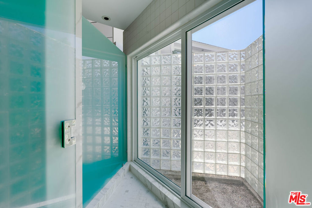 24341 Bridle Trail Road