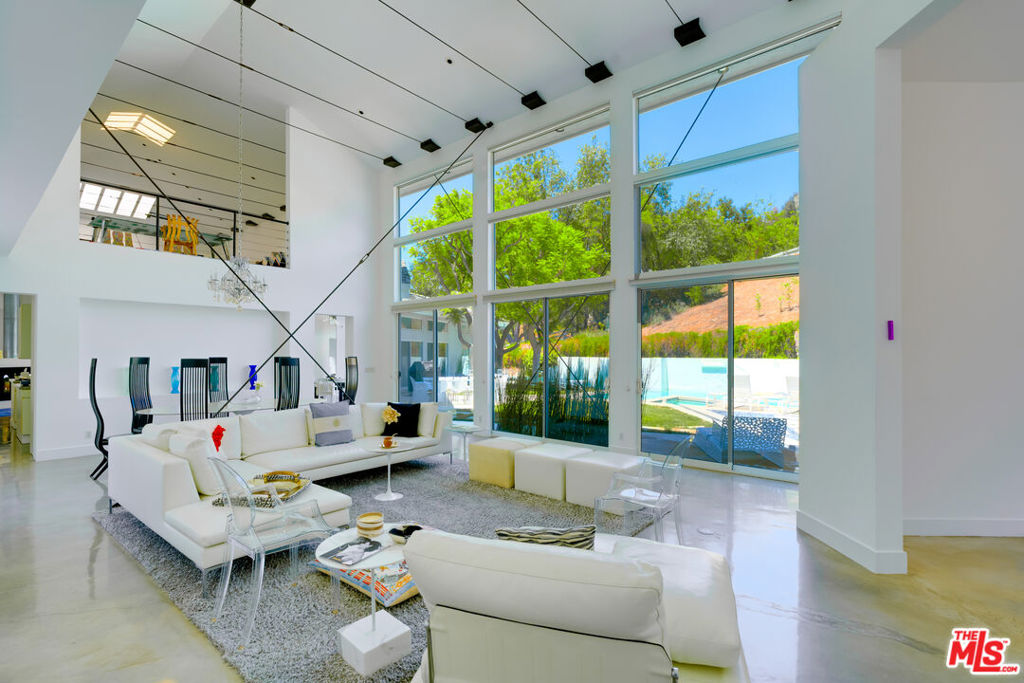 24341 Bridle Trail Road