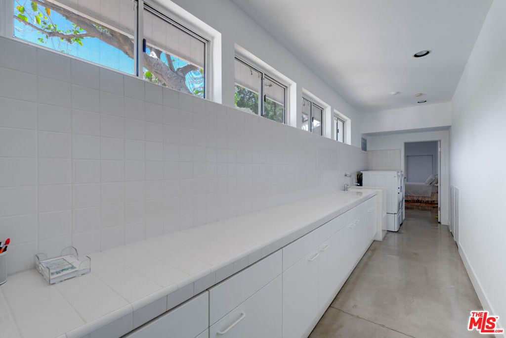 24341 Bridle Trail Road