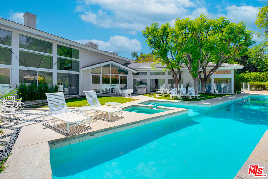 24341 Bridle Trail Road