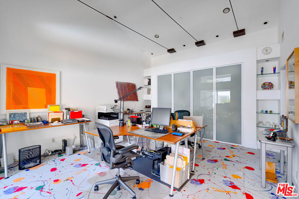 24341 Bridle Trail Road