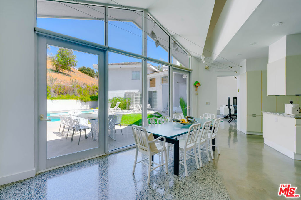 24341 Bridle Trail Road