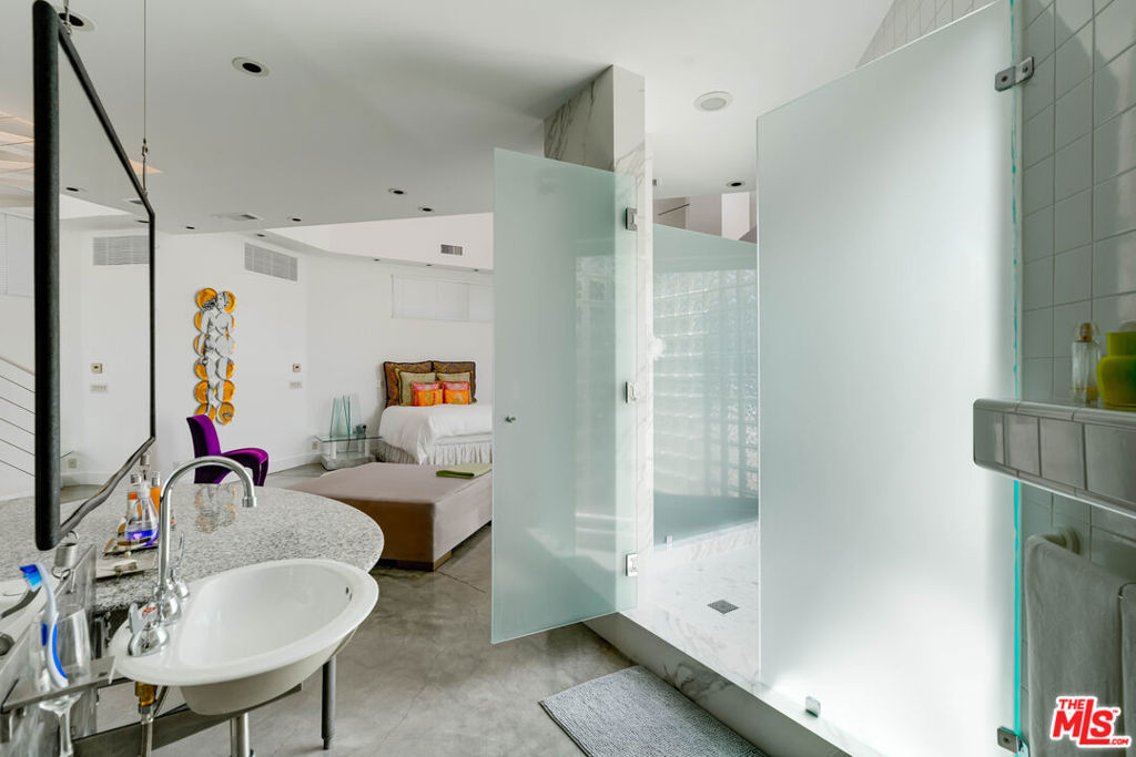 24341 Bridle Trail Road